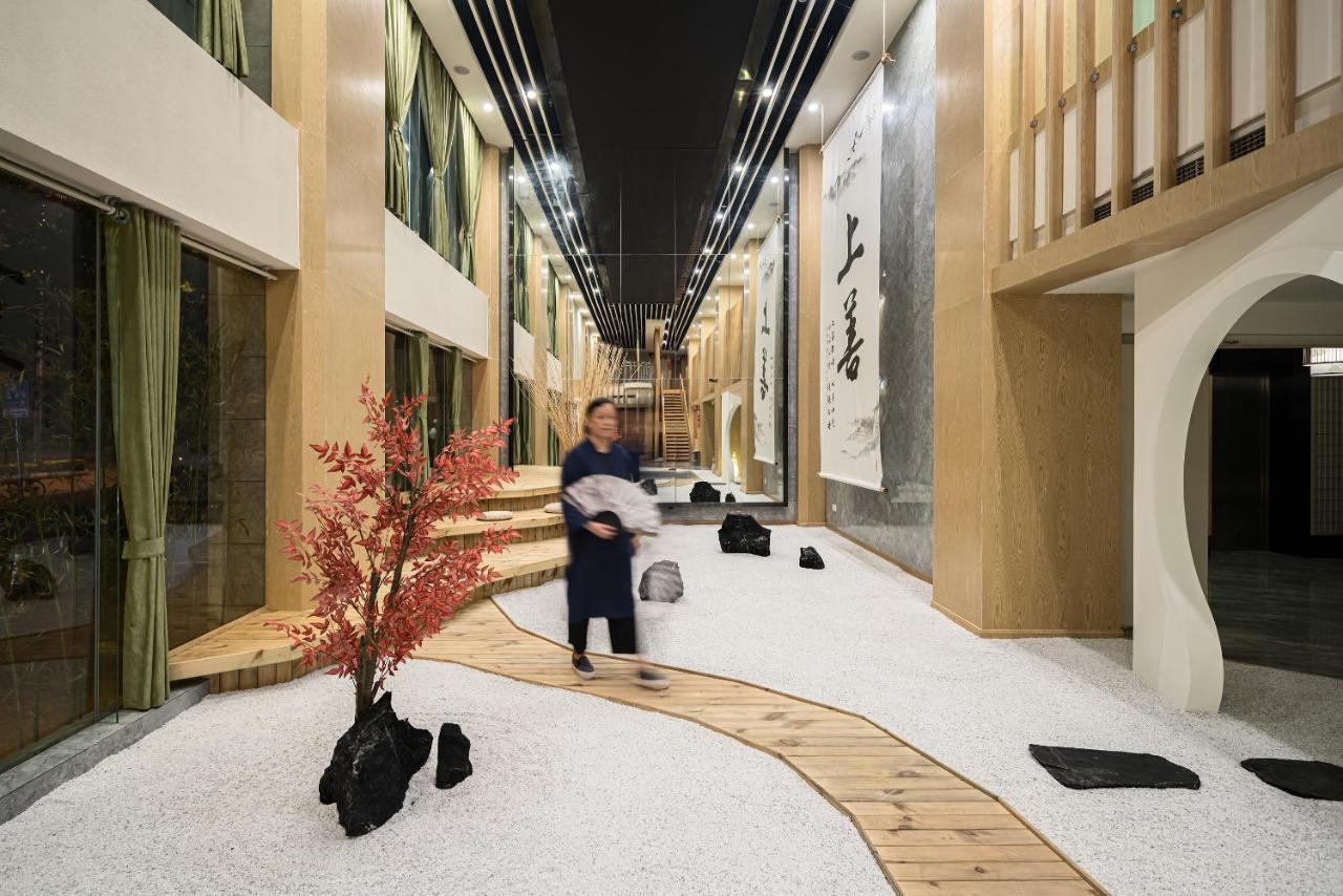 乐山上善居养心禅景酒店 Shangshan Zen Hotel Лэшань Экстерьер фото