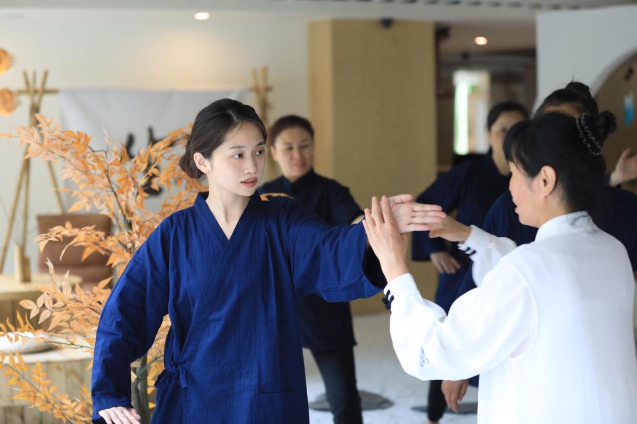 乐山上善居养心禅景酒店 Shangshan Zen Hotel Лэшань Экстерьер фото